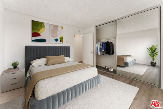 Building Photo - 1114 12th St