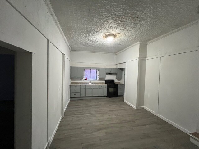 Primary Photo - 3147 Brighton Rd