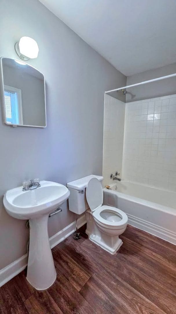 Building Photo - Spacious One Bedroom Apartment Near Little 5 Points & Virginia Highlands