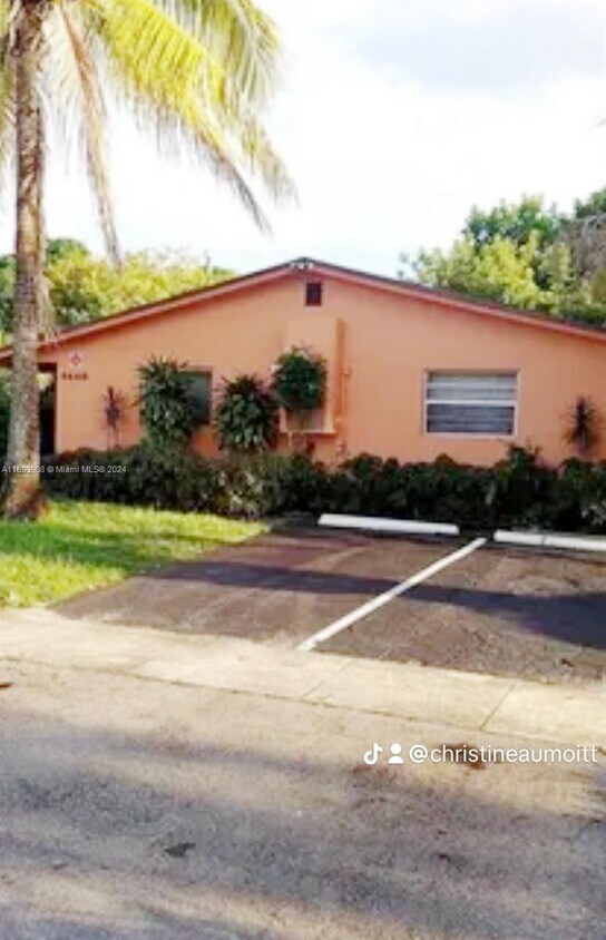 Primary Photo - 5640 NW 15th St
