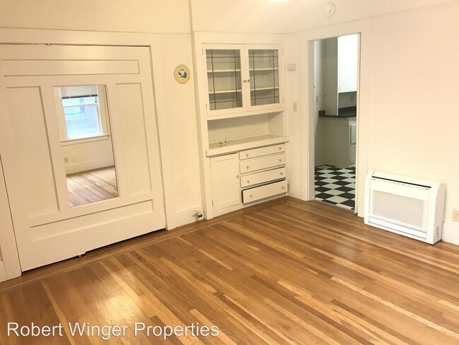 Building Photo - 2508 G St