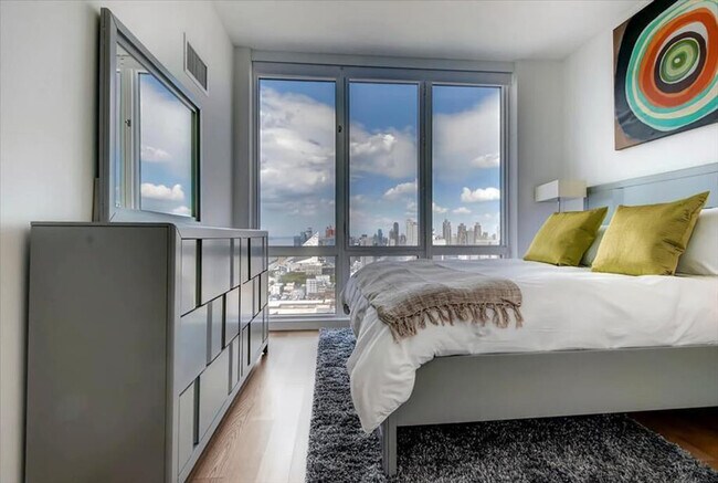 Foto del edificio - 605 W 42nd St