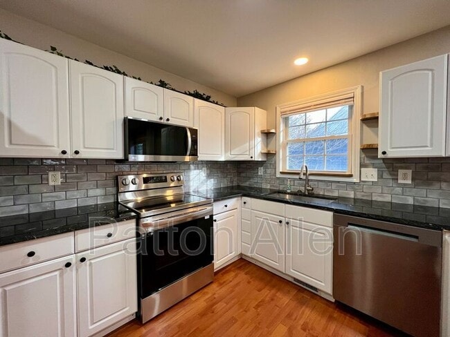 Building Photo - 51 Argyle Ln