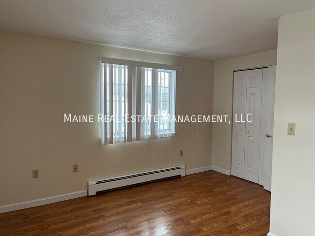 Building Photo - 307 Garland St