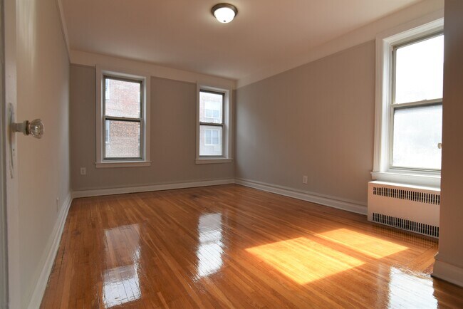 Building Photo - 16 94th St
