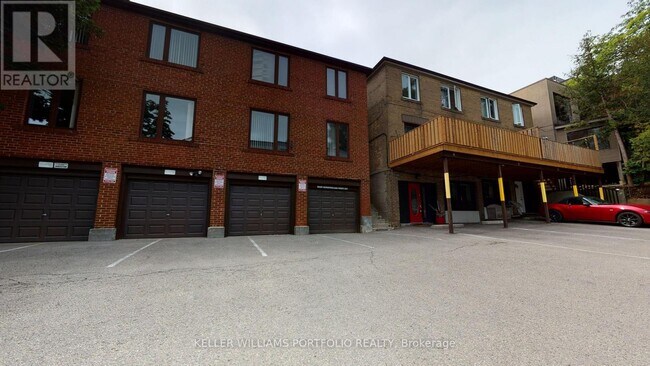 Photo du bâtiment - 546 Eglinton Ave E
