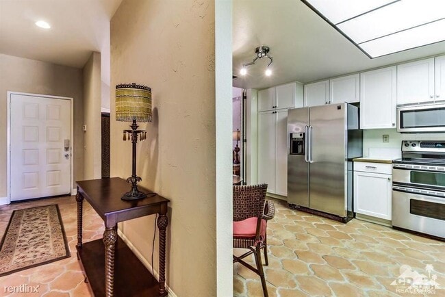 Building Photo - 2 br, 2 bath Condo - 38645 Dahlia Way