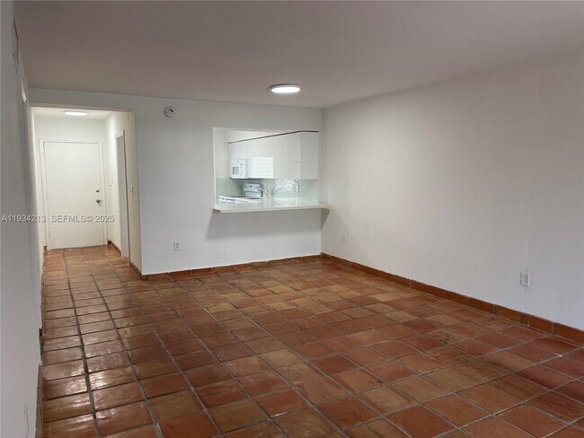 Foto del edificio - 251 Galen Dr