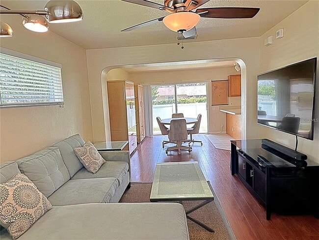 Building Photo - 13129 Thoroughbred Loop