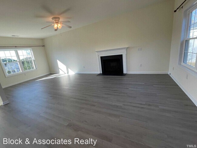 Building Photo - 3 br, 2.5 bath House - 103 Castlebridge Court