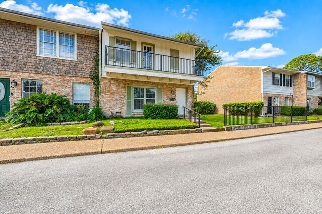 Foto del edificio - 1846 Hollister St