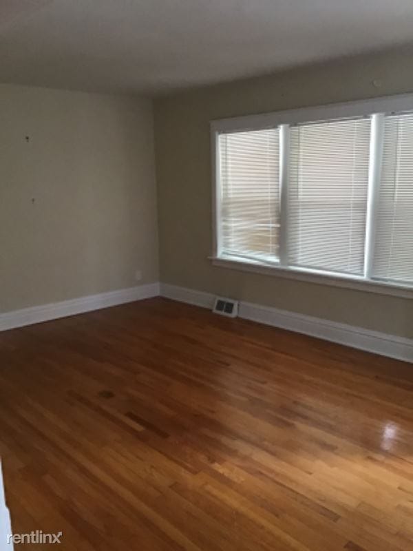 Building Photo - 2 br, 1 bath Apartment - 7344 Amherst Pl