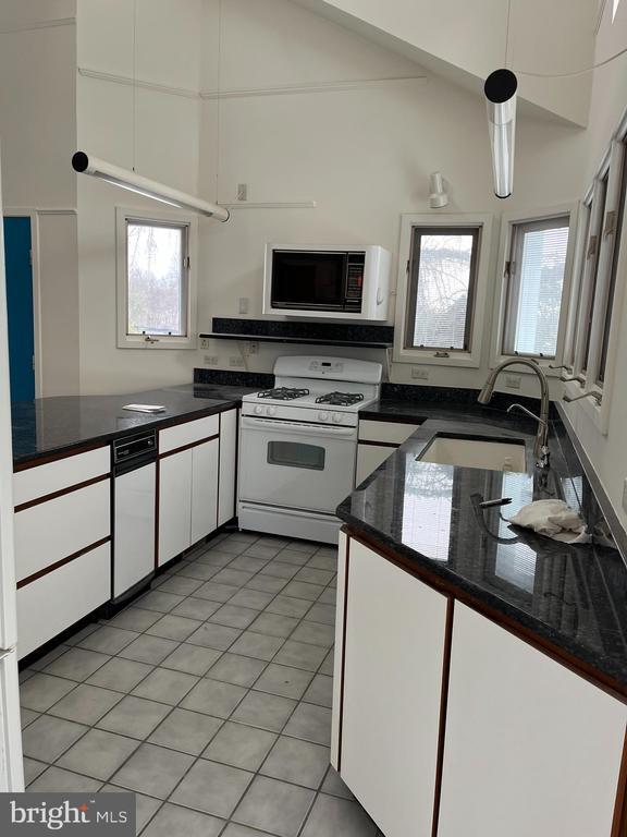 Building Photo - 39258 Old Wheatland Rd