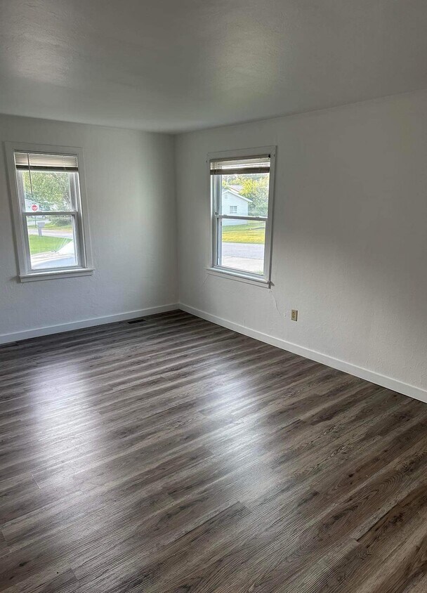 Foto principal - 847 Greenvale Ave