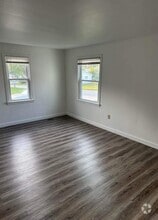 Building Photo - 847 Greenvale Ave