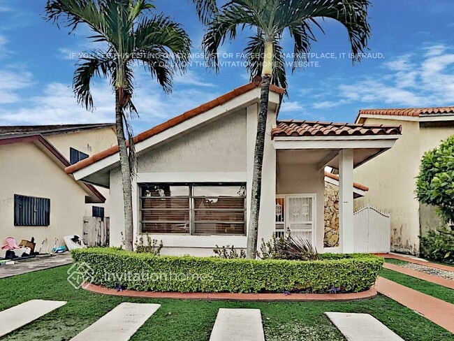 Building Photo - 9142 Grand Canal Dr