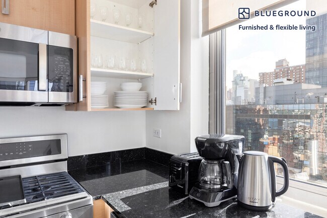 Foto del edificio - 561 10th Ave