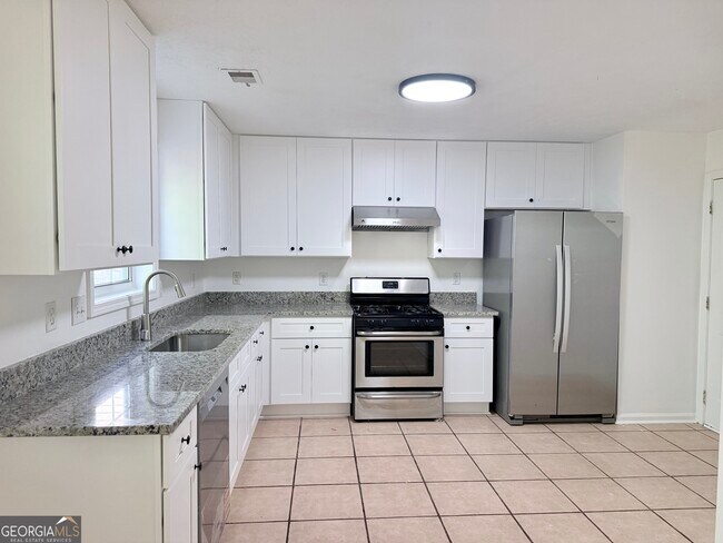 Foto del edificio - 2700 Woodbine Hill Way NW