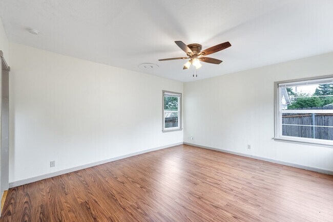 Foto del edificio - TWO BEDROOM HOUSE IN KELSO