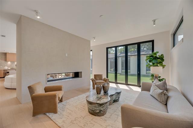 Building Photo - 3535 Whitehall Dr
