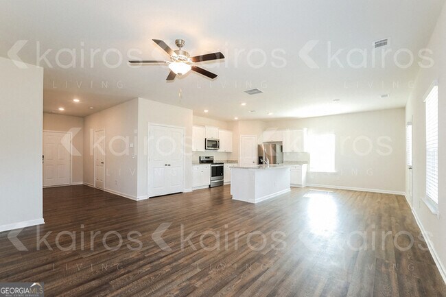 Building Photo - 3505 Bridgewood Dr