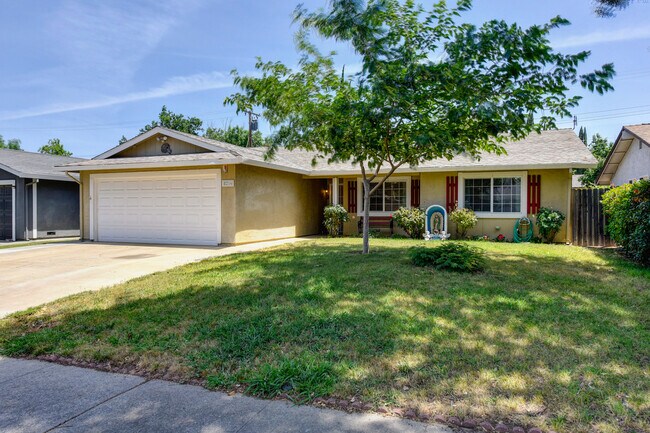 Foto del edificio - 8216 Baymore Way