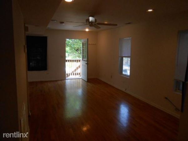 Building Photo - 1620 N Marshfield Ave