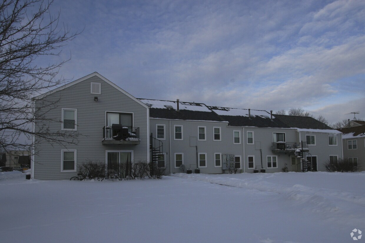 Primary Photo - 2013 Oak St