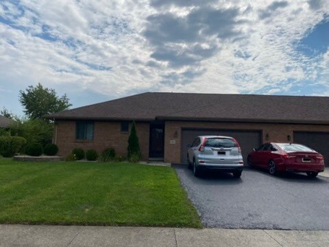 Foto del edificio - 689 Apple Blossom Ln