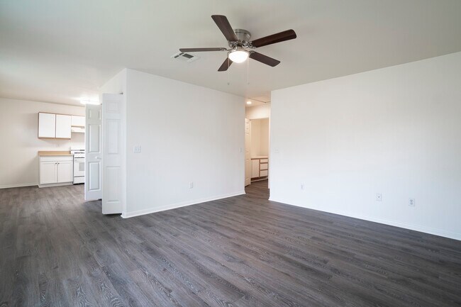 Building Photo - 28455 Avenida La Paz