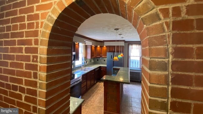 Building Photo - 2223 Noble St