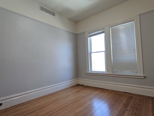 Living Room - 401 Chestnut St