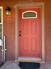Building Photo - 446 S Linden St