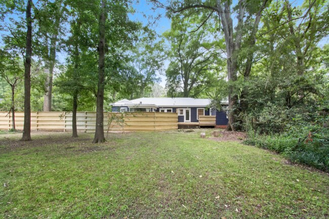 Building Photo - 4148 Robin Dr