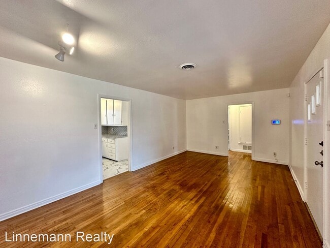 Building Photo - 3 br, 1.5 bath House - 2309 Sunny Lane