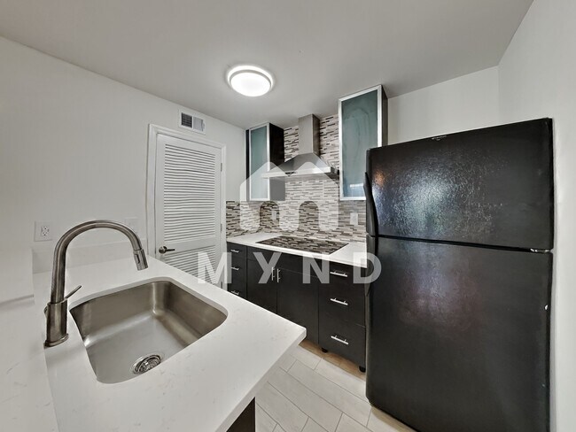 Foto del edificio - 417 Granville Ct