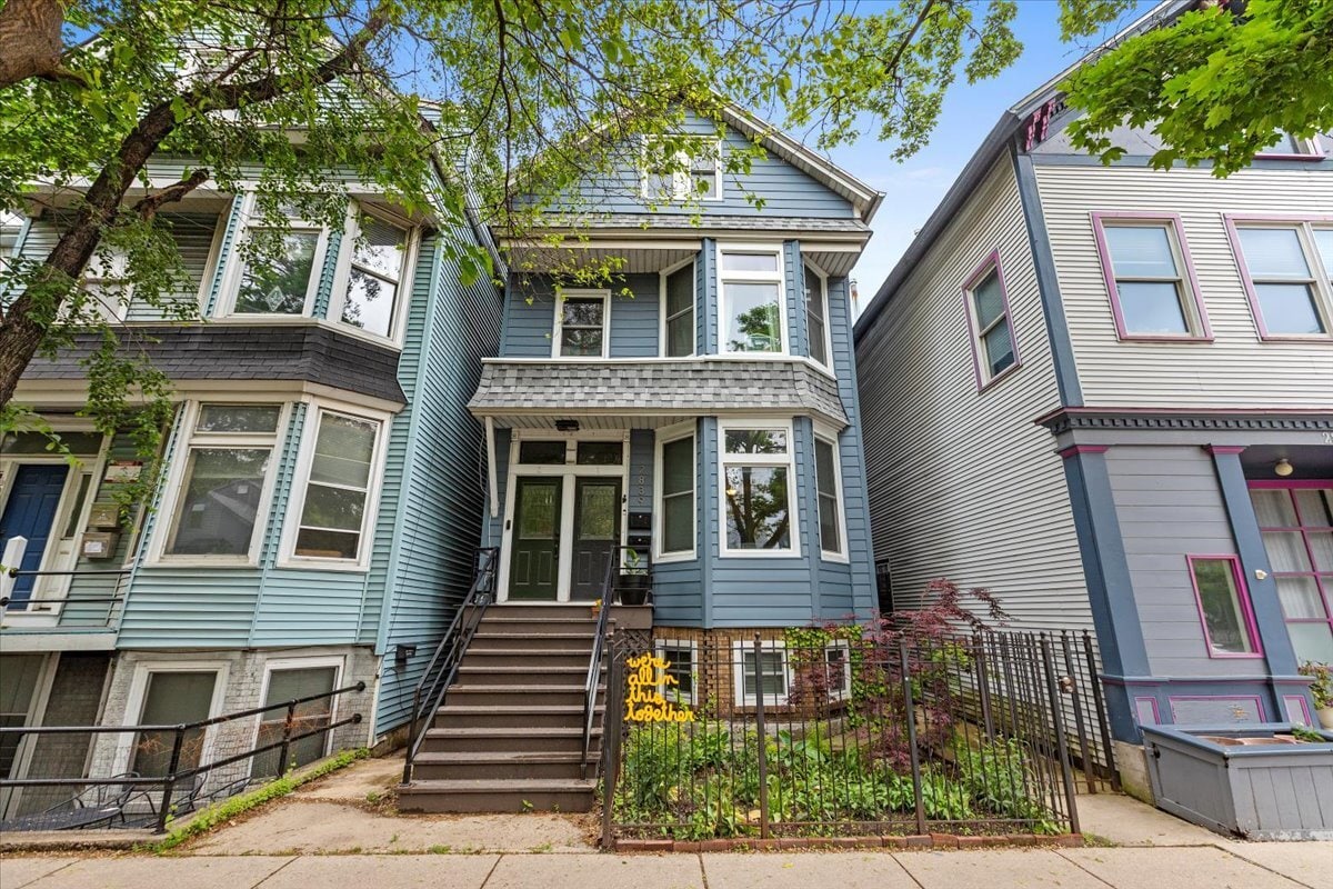 Primary Photo - 2839 N Racine Ave