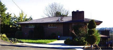 Building Photo - 20926 7th Pl S