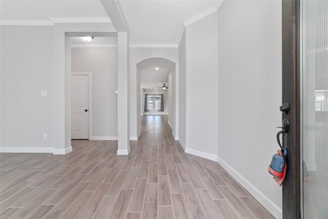 Building Photo - 11127 Bluewater Lagoon Cir