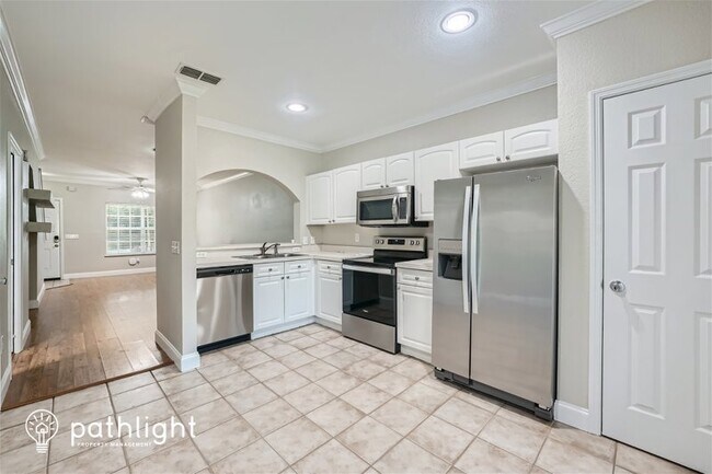Building Photo - 4249 Plantation Cove Drive