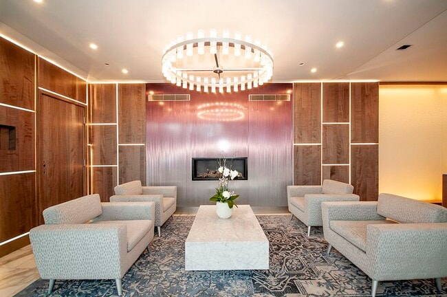 Building Photo - 8 Museum Way