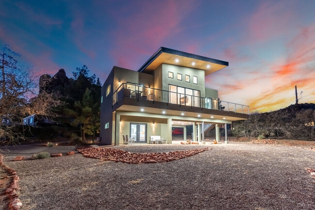 Building Photo - 60 Moondance Ln