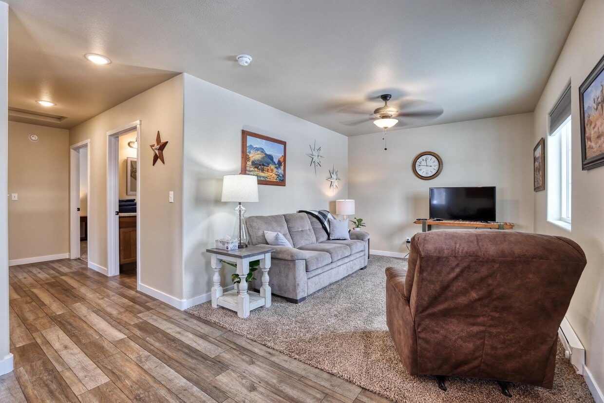 810 E Loucks St, Sheridan, WY 82801 House Rental in Sheridan, WY