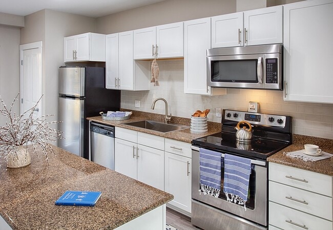 Building Photo - Lake Vista Apartments