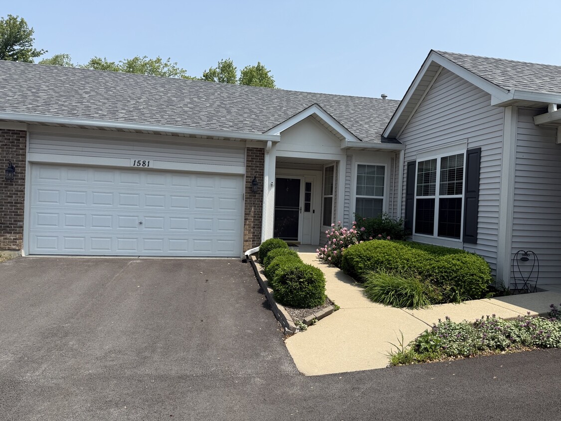 Primary Photo - 1581 Ludington Cir