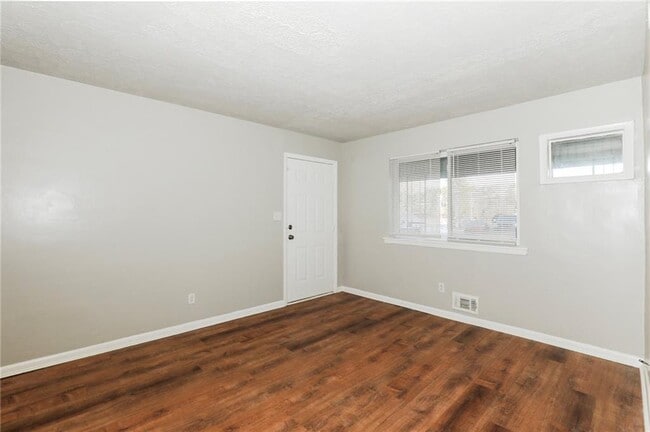 Building Photo - 2829 Belvedere Ln