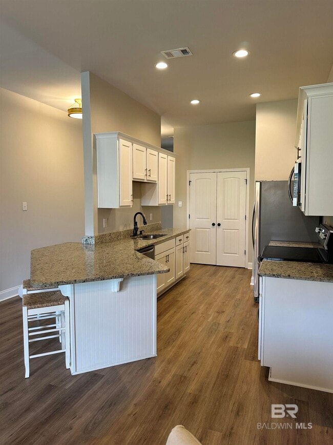 Building Photo - 10653 Brodick Lp