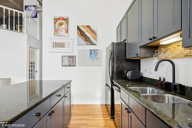 Foto del edificio - 758 N Larrabee St