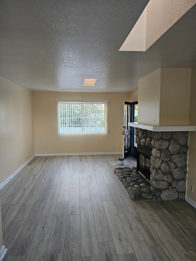 Building Photo - 417 N Glenwood Pl