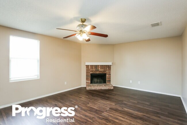 Foto del edificio - 902 Brooks Dr
